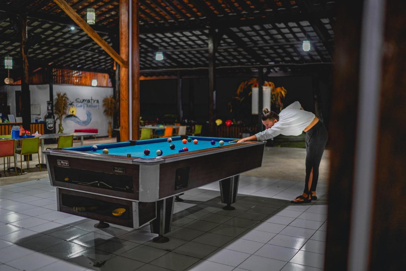Sumatra Surf Resort Biha Buitenkant foto